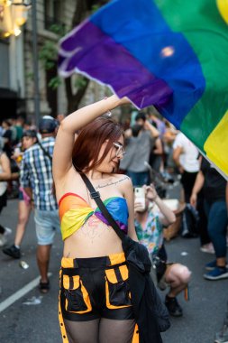 Buenos Aires, Arjantin - 04 Kasım 2023: LGBT halkı Buenos Aires 'teki XXXII onur yürüyüşünde