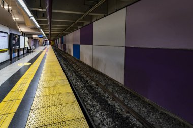 Buenos Aires, Arjantin - 09 Haziran 2024: Retiro metro hattı E görüntüsü