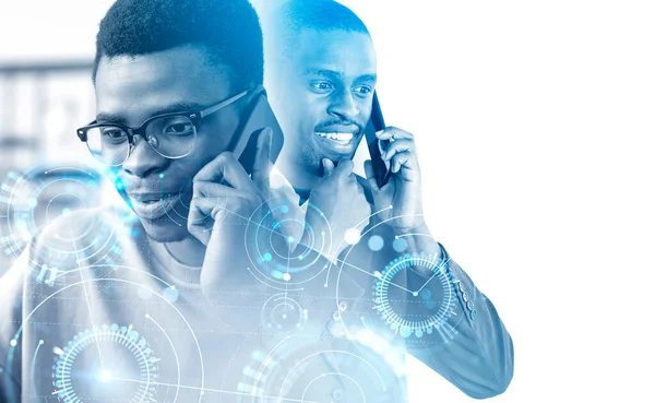 Два Черных Бизнесмена Изображают Силуэт Разговаривающий Телефону Двойную Экспозицию Сетевыми — стоковое фото