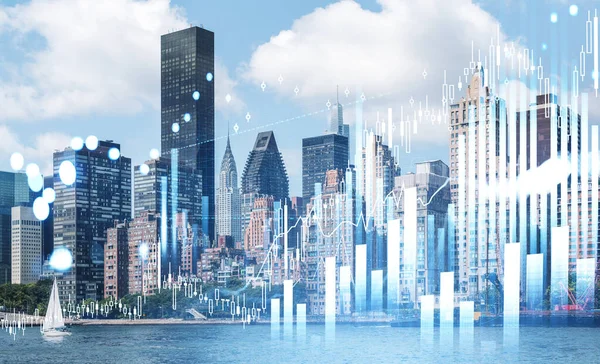 股票市场的变化 外汇商业图表与条形图和烛台 纽约东侧大楼的双重曝光 金融全息图和城市景观 — 图库照片