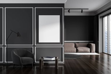 Karanlık oturma odasının içini boş beyaz poster, kanepe, panoramik pencere, koltuk, sehpa, halı, perde, ahşap zemin. Minimalist tasarım kavramı. Model yap. 3d oluşturma