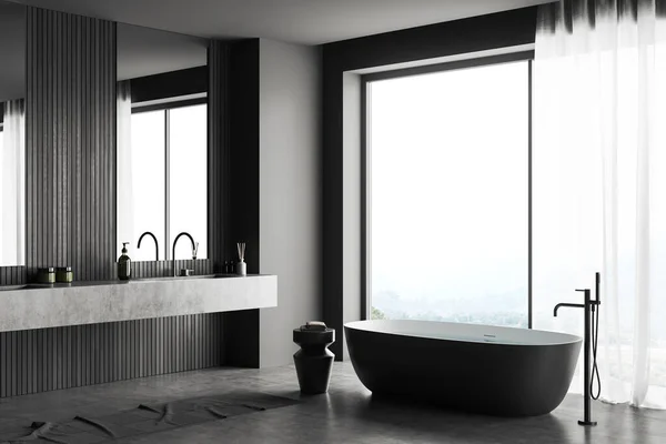 Dunkles Badezimmer Mit Doppelwaschbecken Und Badewanne Fußtuch Von Der Seite — Stockfoto