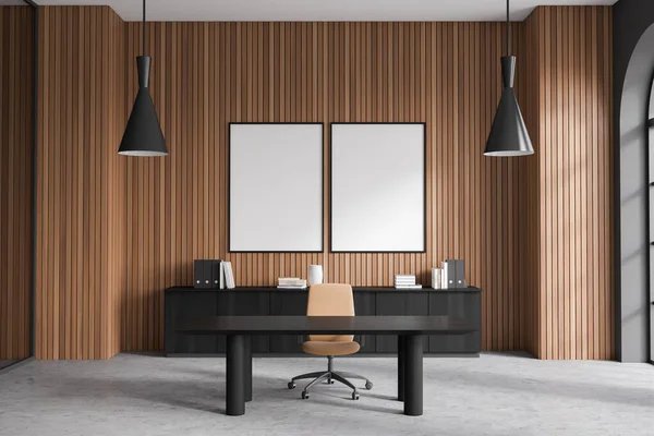 Interior Moderna Oficina Ceo Con Paredes Madera Gris Oscura Mesa — Foto de Stock