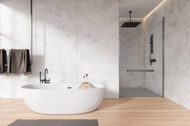 Modern banyo, beyaz mermer duvarlar, ahşap zemin, rahat beyaz küvet ve duşta yürümek. 3d oluşturma