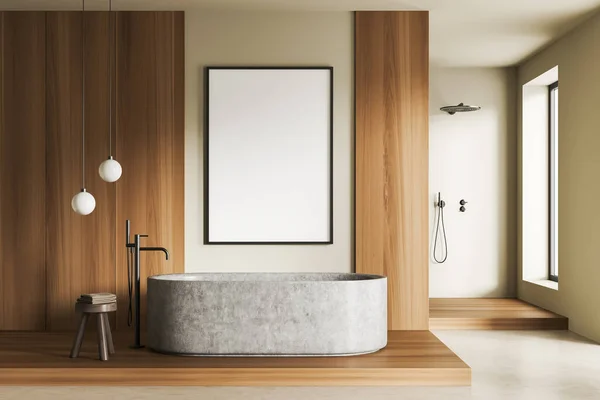 Hotelbadezimmer Aus Holz Mit Badewanne Auf Holzpodest Hocker Mit Handtüchern — Stockfoto