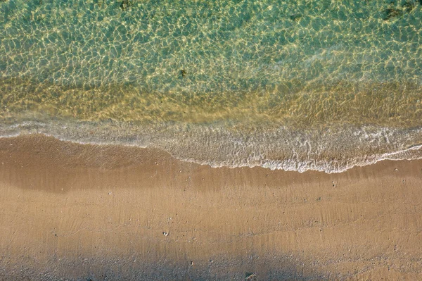 Beyaz Kum Plajının Hava Aracı Görüntüsü Hint Okyanusu Kıyısında Uzayı — Stok fotoğraf