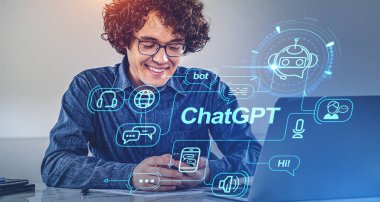 İşletme öğrencisi ChatGPT ile telefon kullanarak eğitim ve işe yardım ediyor. Akıllı yapay zeka teknolojisi ve sosyal ağ simgeleri. Sohbet robotu ve insan için dijital asistan kavramı.