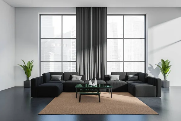 白色客厅内部有黑色沙发 咖啡桌和装饰灰色混凝土地板 新加坡城市景观全景窗口的最低限度休闲区 3D渲染 — 图库照片