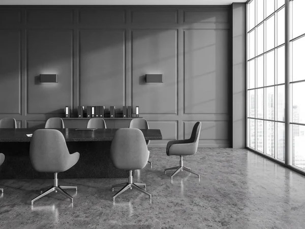 Темный Офисный Интерьер Креслами Каменной Доской Серый Бетонный Пол Конференц — стоковое фото