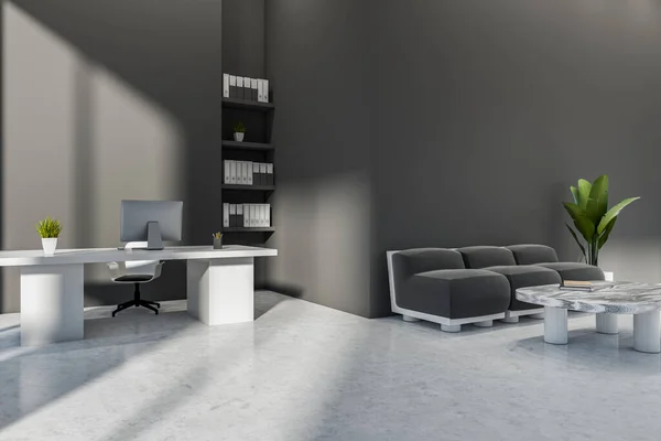 Dunkles Ceo Interieur Mit Arbeitsplatz Und Chill Zone Mit Sofa — Stockfoto