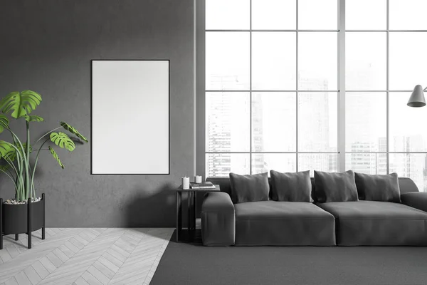 空の白いポスター ソファとパノラマウィンドウ 観葉植物 灰色の壁 オーク材の床 カーペットと暗いリビングルームのインテリアのフロントビュー ミニマルデザインのコンセプト モックアップ 3Dレンダリング — ストック写真
