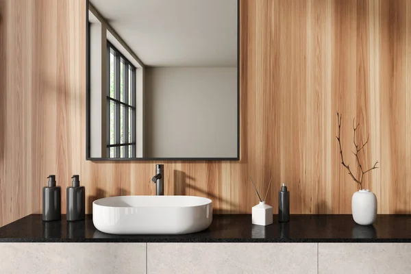 Interior Casa Banho Elegante Com Paredes Brancas Madeira Confortável Pia — Fotografia de Stock
