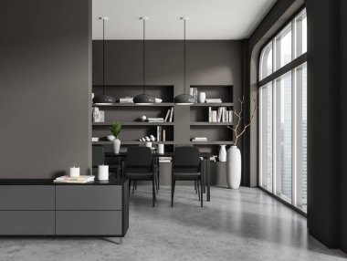Loş yemek odasının önü altı sandalyeli, panoramik pencereli, ev bitkisi, gri duvar, beton zemin, kitaplıklar, büfe. Minimalist tasarım kavramı. 3d oluşturma