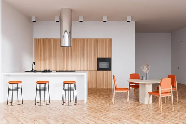 Interior Dapur Putih Dengan Pulau Bar Dan Ruang Makan Dengan — Stok Foto