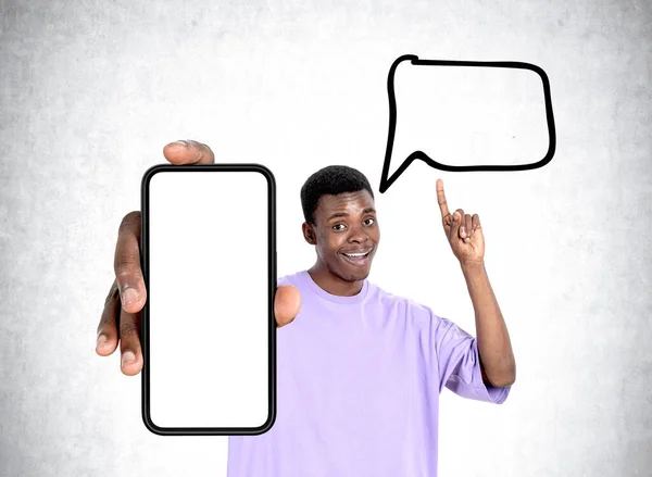 Happy Black Man Finger Point Blank Speech Bubble Mostrando Telefone — Fotografia de Stock