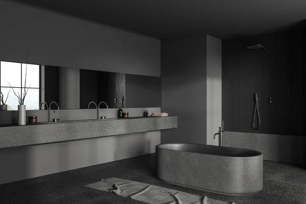 Tmavý Hotel Koupelna Interiér Dvojitým Umyvadlem Vanou Sprchou Boční Pohled — Stock fotografie