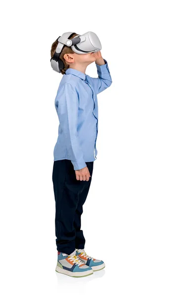 Gözlüklü Bir Çocuk Profil Yukarı Bakıyor Beyaz Arka Planda Izole — Stok fotoğraf