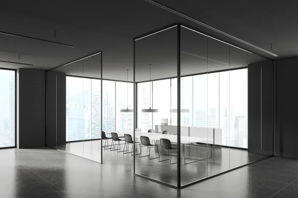 有灰色和玻璃墙的时髦的办公室会议室角落 铺了瓷砖的地板 有灰色椅子的长桌和有城市景观的窗户 3D渲染 — 图库照片
