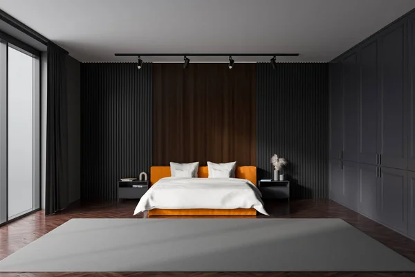 Dunkles Schlafzimmerinterieur Mit Bett Und Nachttisch Mit Dekoration Frontansicht Teppich — Stockfoto