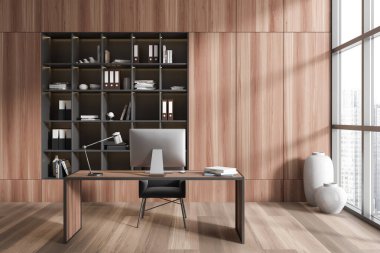 Çalışma odasının içinde masa başında bilgisayar, iş belgeleriyle dolu raf ve şehir manzarası panoramik pencere, ahşap zemin. Boşluk ahşap duvarını kopyala, 3 boyutlu görüntüleme