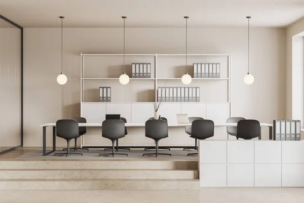 Interior Moderna Sala Reuniões Escritório Com Paredes Brancas Piso Concreto — Fotografia de Stock