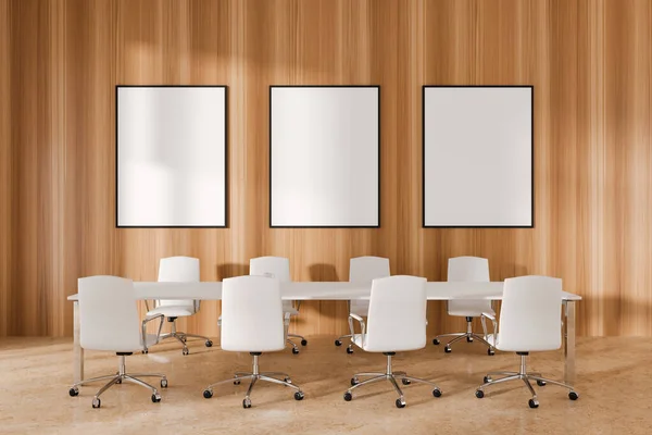 风格新颖的办公室会议室内 有轻薄的木墙 石板地板 长长的白色会议桌 椅子和三幅仿海报 3D渲染 — 图库照片