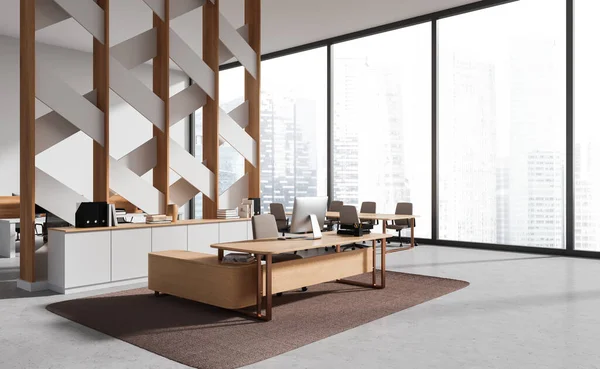 现代首席执行官办公室的内部 有白色和图案墙 混凝土地板 木制电脑桌和靠窗的会议桌 3D渲染 — 图库照片