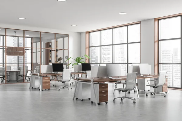 Λευκό Εσωτερικό Επιχειρηματικό Δωμάτιο Πολυθρόνες Και Mockup Οθόνη Υπολογιστή Πλευρική — Φωτογραφία Αρχείου