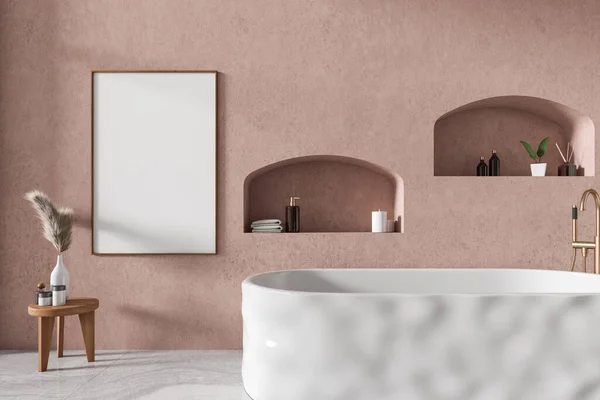 米色浴室内部与浴缸 侧桌与装饰和浴室配件的白色瓷砖地板 酒店演播室的浴场模拟帆布海报 3D渲染 — 图库照片