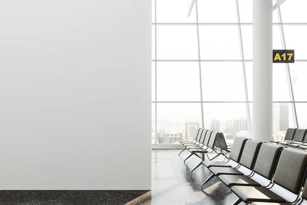 Interior Aeroporto Com Área Espera Assentos Fileira Janelas Panorâmicas Arranha — Fotografia de Stock