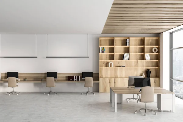 Interieur Des Stilvollen Großraumbüros Mit Weißen Wänden Computertisch Mit Stühlen — Stockfoto