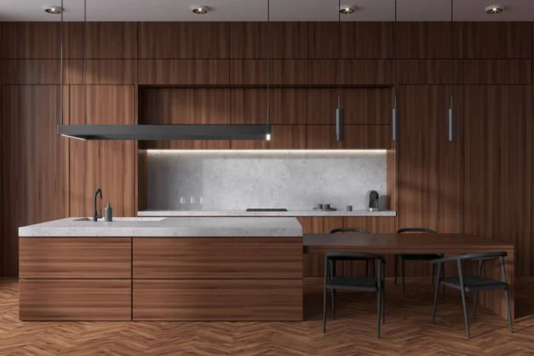 Holzküche Mit Stühlen Und Barinsel Auf Hartholzboden Kochbereich Mit Geschirr — Stockfoto