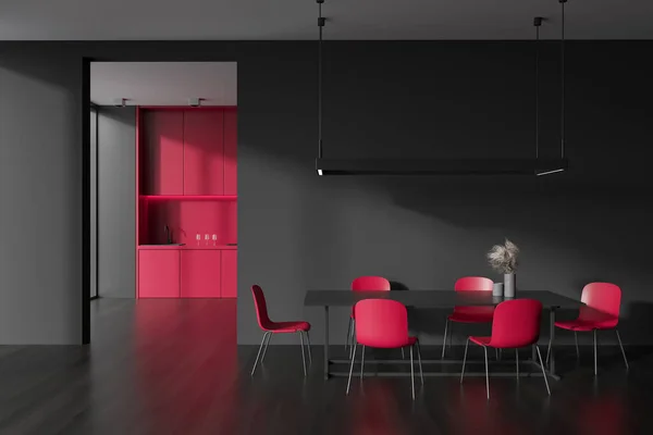 Kırmızı Mutfak Parlak Sandalyeler Yemek Masası Siyah Ahşap Döşeme Arka — Stok fotoğraf