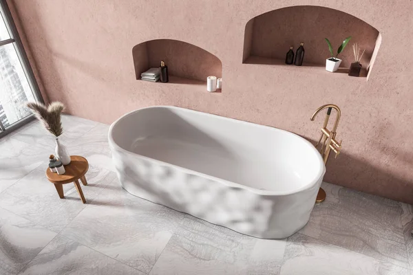Vista Superior Interior Banheiro Leve Com Banheira Branca Piso Azulejos — Fotografia de Stock