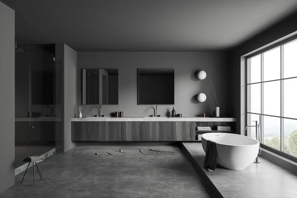 黑暗浴室内部与浴缸在混凝土讲台上 双水池与镜子 淋浴和甲板与配件 乡村的全景窗户 3D渲染 — 图库照片