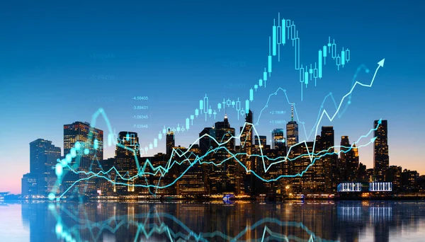夜のニューヨークのパノラマのスカイラインと財政グラフの二重露出でその反射を表示します 株式市場と取引 産業背景の金融チャートの概念 — ストック写真