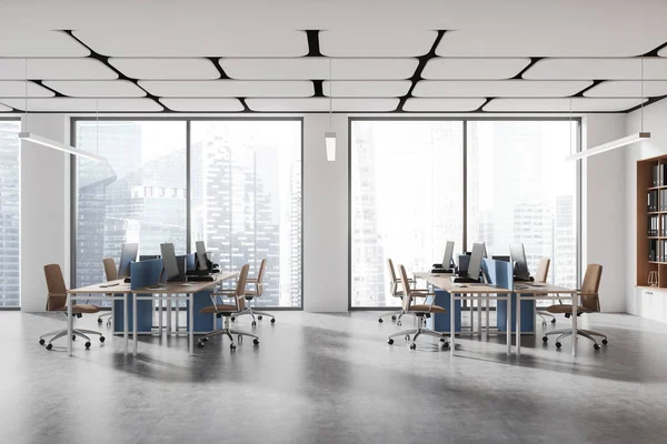 Interior Escritório Moderno Espaço Aberto Com Paredes Brancas Piso Concreto — Fotografia de Stock