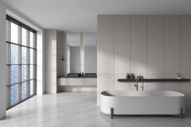 Beyaz banyo içi çift lavabo ve beton zeminde küvet, banyo aksesuarlarıyla dolu raf. Singapur şehir manzarasında panoramik pencere. Boş duvarı kopyala. 3B görüntüleme