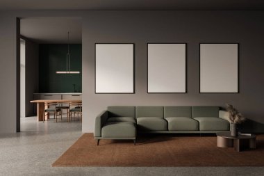 Karanlık ev stüdyosunun içinde kanepe ve sehpası var. Üç tane de bölmeli tuval posterleri var. Arka planda yemek masası, modern mobilyalar. 3B görüntüleme