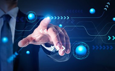 İşadamı sanal ekrana soyut metaevren hologramı, toprak küreleri ve oklarla bağlantı hatları ile dokunuyor. Küresel bağlantı kavramı