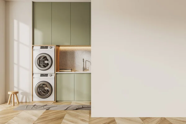 緑の棚 洗濯機とシンクとタオル 硬材の床にスツールと居心地の良い家庭の洗濯インテリア コピースペースの壁パーティションをモックアップします 3Dレンダリング — ストック写真