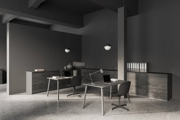 グレーの壁 コンクリートの床 椅子やラップトップと暗い木製のキャビネットとグレーのコンピュータテーブルとスタイリッシュなオープンスペースオフィスのコーナー 3Dレンダリング — ストック写真