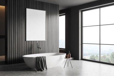 Karanlık banyo iç tarafında boş beyaz poster, küvet, panoramik pencereler, gri duvarlar, ahşap bölme, beton zemin, havlu. Su arıtma kavramı. Model yap. 3d oluşturma