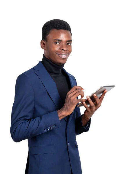 Černý Podnikatel Pracující Tabletu Šťastný Úspěšný Portrét Gadgetem Online Síť — Stock fotografie