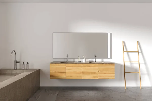 Gemütliches Badezimmer Mit Doppelwaschbecken Und Holzschrank Mit Zubehör Betonwanne Handtuchhalter — Stockfoto