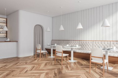 Modern parlak kafe manzarası, beyaz duvarlar, bar tezgahı, sandalyeli masalar ve kanepe, şişeli raflar, meşe ağacından ahşap zemin. Minimalist tasarım kavramı. 3d oluşturma