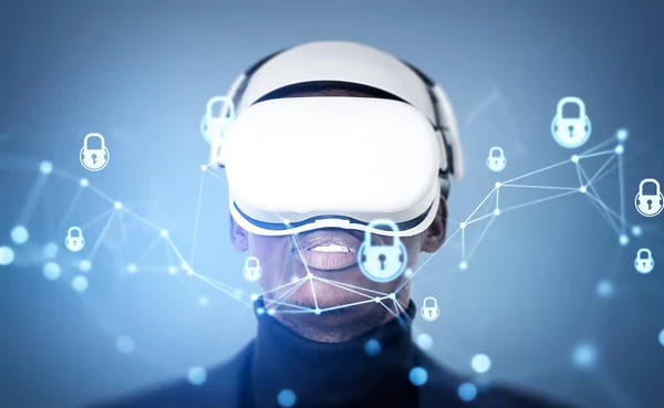 Zwarte Zakenman Bril Headset Portret Dubbele Belichting Cybersecurity Hud Hologram — Stockfoto