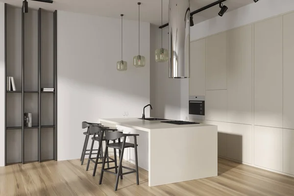 Witte Keuken Interieur Met Bar Eiland Stoelen Hardhouten Vloer Zijaanzicht — Stockfoto