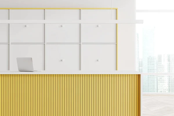 Gele Receptie Interieur Met Laptop Computer Kast Opslag Hardhouten Vloer — Stockfoto