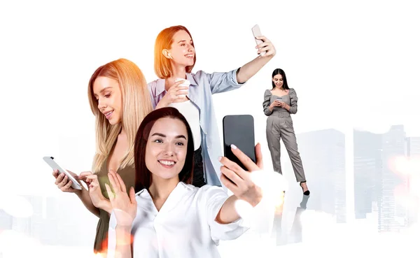 Quatro Mulheres Negócios Trabalhando Com Telefone Nas Mãos Feliz Sorrindo — Fotografia de Stock